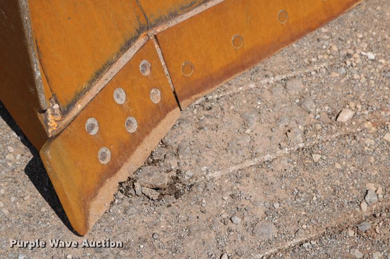 image for item DD8275 2005 Dresser TD15M dozer