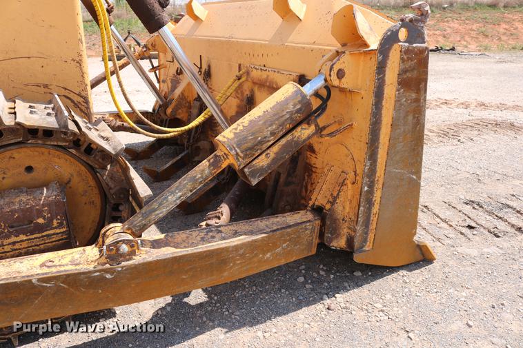 image for item DD8275 2005 Dresser TD15M dozer