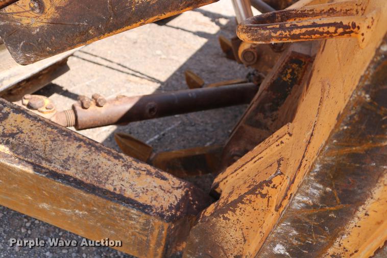 image for item DD8275 2005 Dresser TD15M dozer