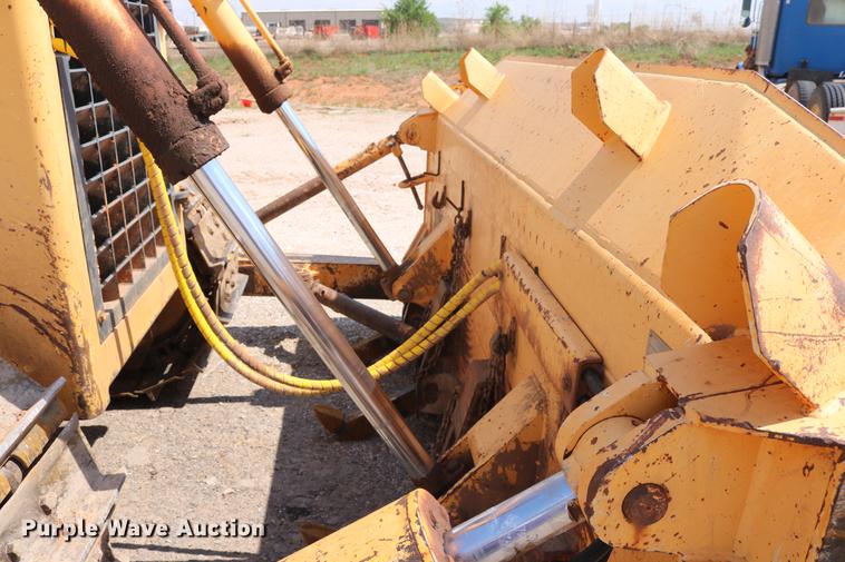 image for item DD8275 2005 Dresser TD15M dozer