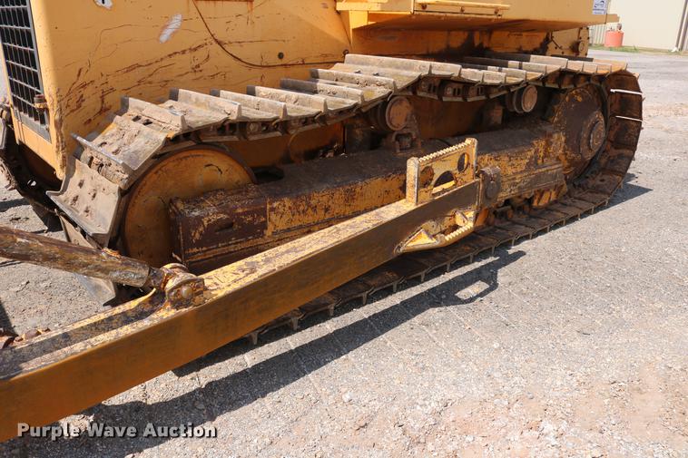 image for item DD8275 2005 Dresser TD15M dozer