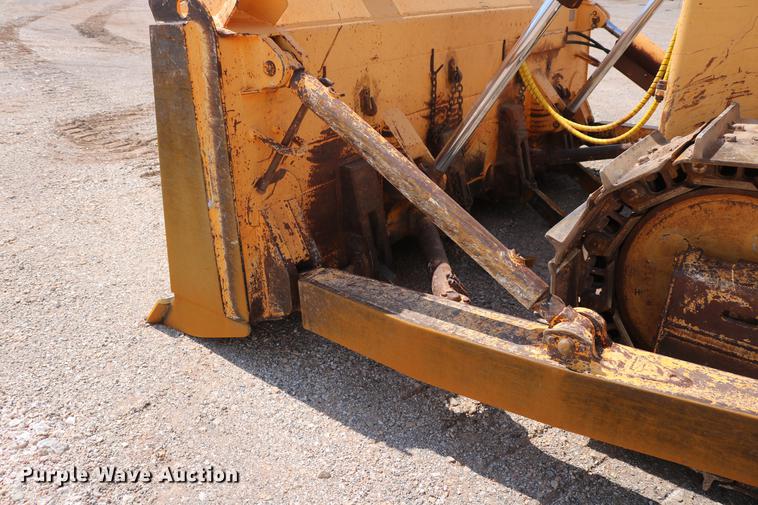 image for item DD8275 2005 Dresser TD15M dozer