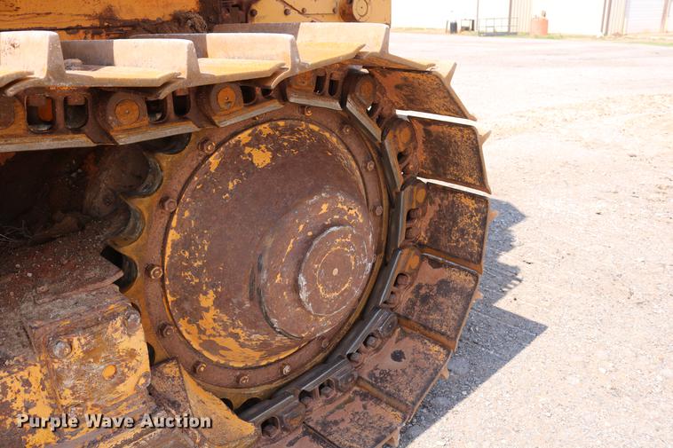 image for item DD8275 2005 Dresser TD15M dozer