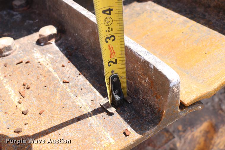 image for item DD8275 2005 Dresser TD15M dozer