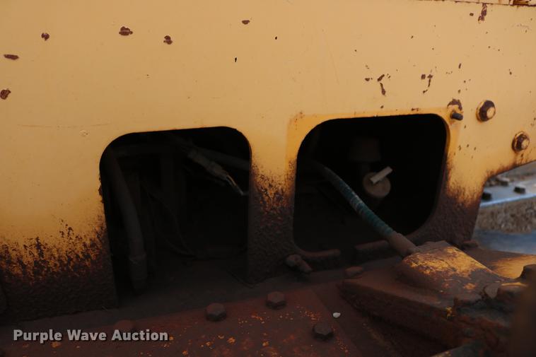 image for item DD8275 2005 Dresser TD15M dozer