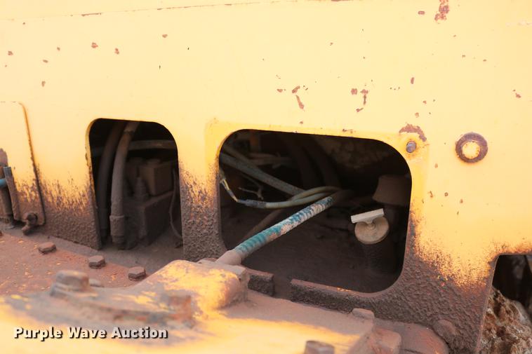 image for item DD8275 2005 Dresser TD15M dozer