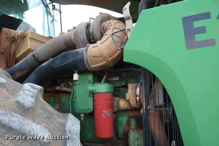 image for item DD8276 2003 John Deere 9520 Scraper Special 4WD tractor