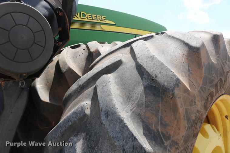 image for item DD8276 2003 John Deere 9520 Scraper Special 4WD tractor