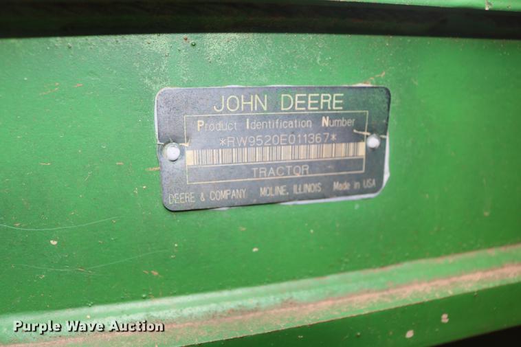 image for item DD8276 2003 John Deere 9520 Scraper Special 4WD tractor