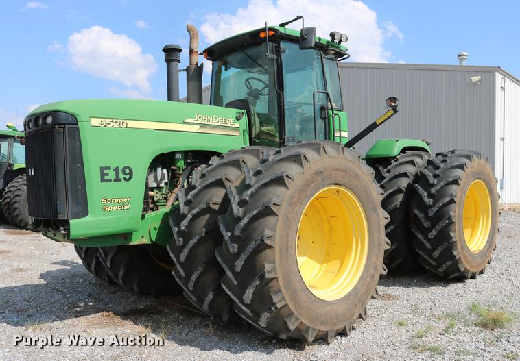 image for item DD8278 2006 John Deere 9520 Scraper Special 4WD tractor