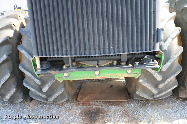 image for item DD8278 2006 John Deere 9520 Scraper Special 4WD tractor