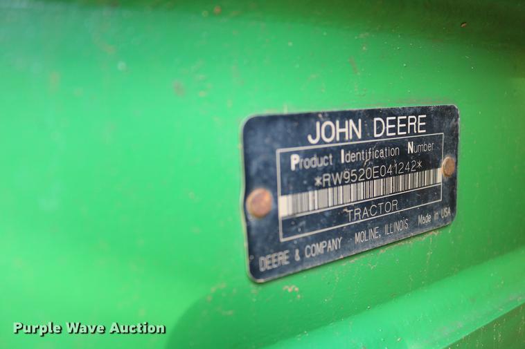 image for item DD8278 2006 John Deere 9520 Scraper Special 4WD tractor