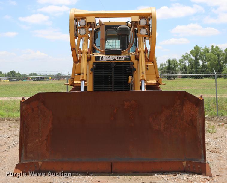 image for item DD8281 2005 Caterpillar D6R XL Series II dozer