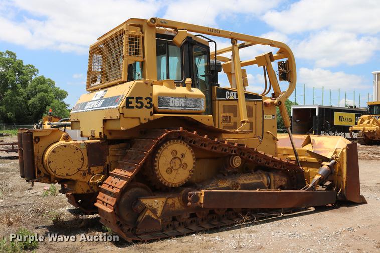 image for item DD8281 2005 Caterpillar D6R XL Series II dozer