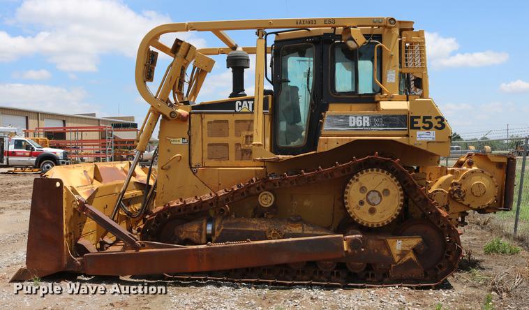 image for item DD8281 2005 Caterpillar D6R XL Series II dozer