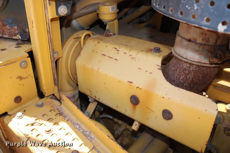 image for item DD8281 2005 Caterpillar D6R XL Series II dozer