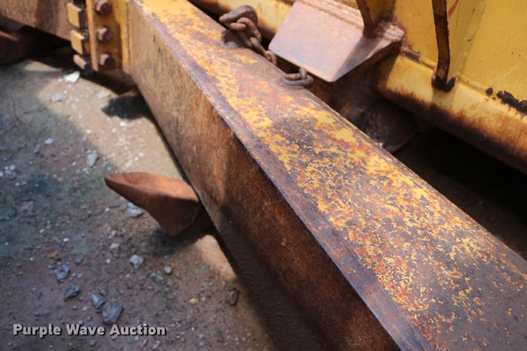 image for item DD8281 2005 Caterpillar D6R XL Series II dozer