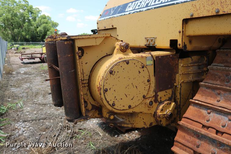 image for item DD8281 2005 Caterpillar D6R XL Series II dozer