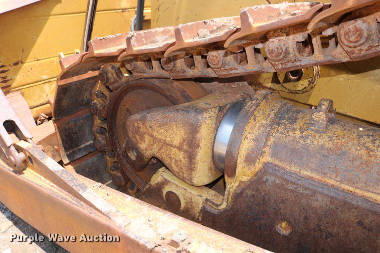 image for item DD8281 2005 Caterpillar D6R XL Series II dozer