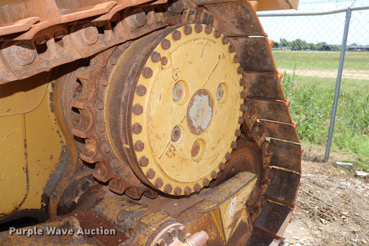 image for item DD8281 2005 Caterpillar D6R XL Series II dozer