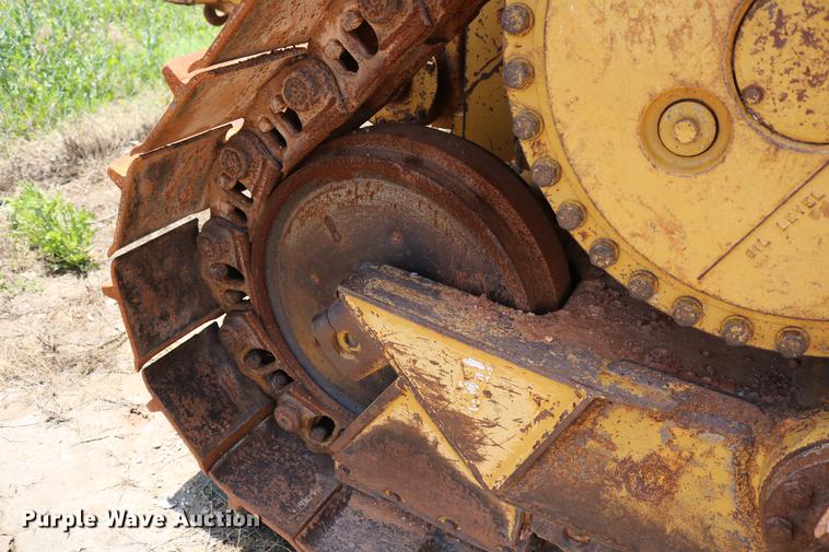 image for item DD8281 2005 Caterpillar D6R XL Series II dozer