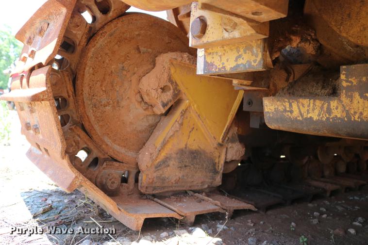 image for item DD8281 2005 Caterpillar D6R XL Series II dozer
