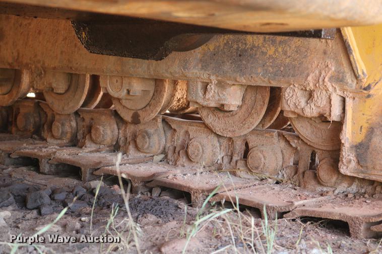image for item DD8281 2005 Caterpillar D6R XL Series II dozer
