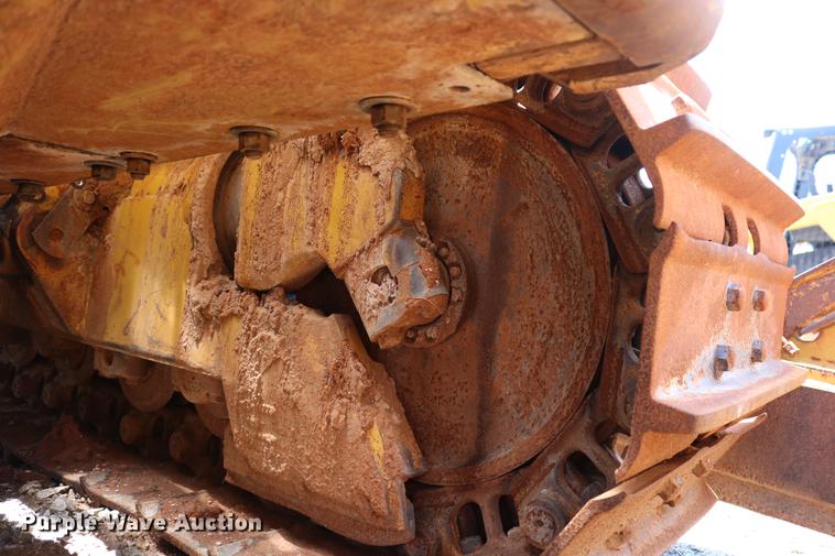 image for item DD8281 2005 Caterpillar D6R XL Series II dozer
