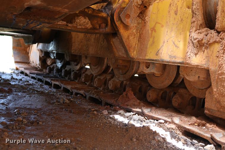 image for item DD8281 2005 Caterpillar D6R XL Series II dozer