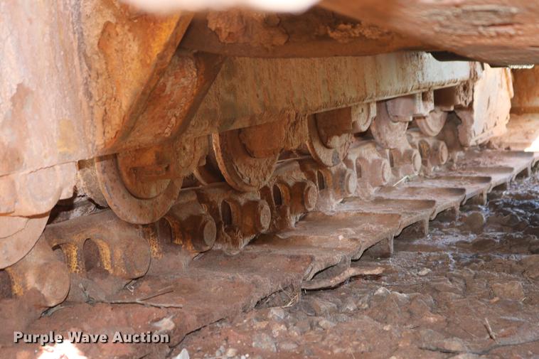 image for item DD8281 2005 Caterpillar D6R XL Series II dozer