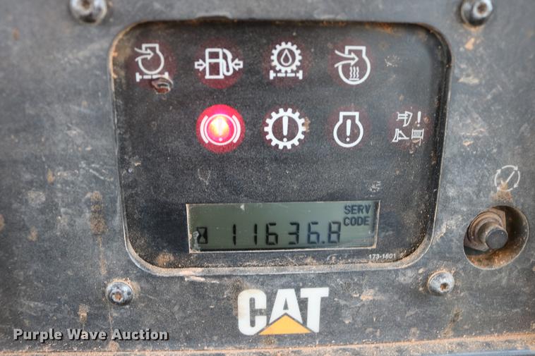 image for item DD8281 2005 Caterpillar D6R XL Series II dozer