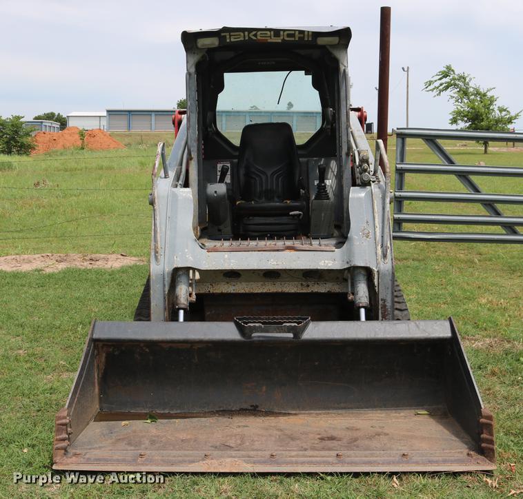 image for item DD8286 2007 Takeuchi TL130 skid steer