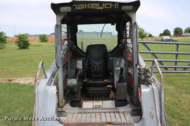 image for item DD8286 2007 Takeuchi TL130 skid steer