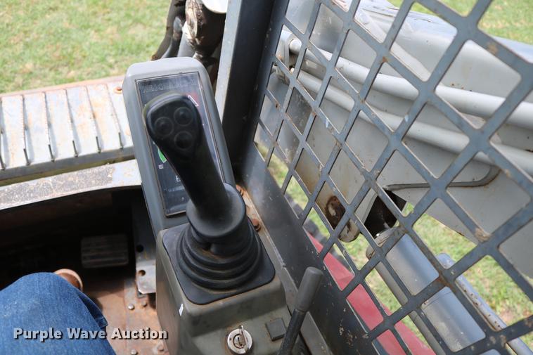 image for item DD8286 2007 Takeuchi TL130 skid steer