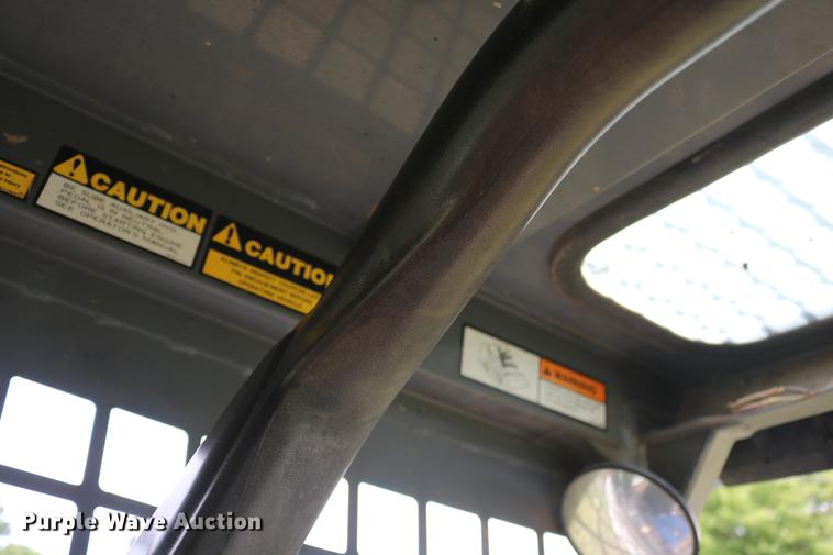 image for item DD8286 2007 Takeuchi TL130 skid steer