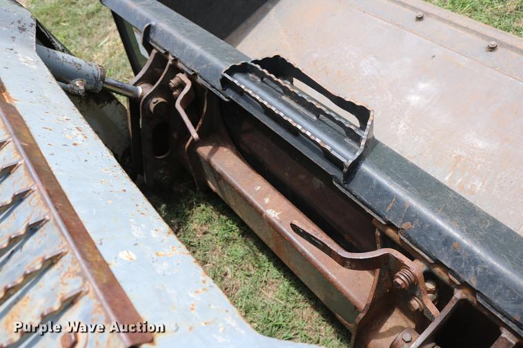 image for item DD8286 2007 Takeuchi TL130 skid steer