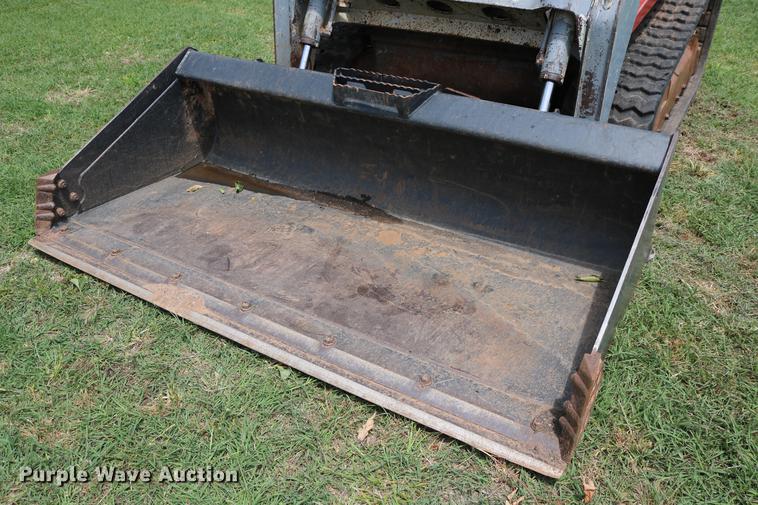 image for item DD8286 2007 Takeuchi TL130 skid steer