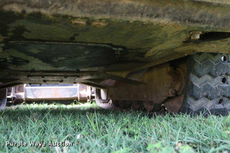 image for item DD8286 2007 Takeuchi TL130 skid steer