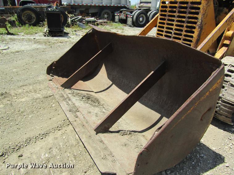 image for item DD8472 Caterpillar 955 track loader