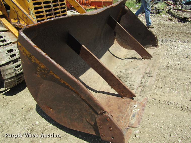 image for item DD8472 Caterpillar 955 track loader