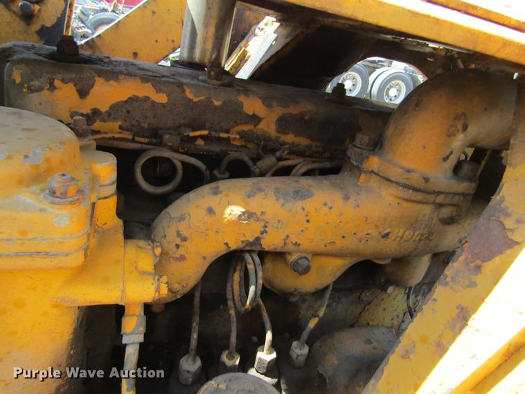 image for item DD8472 Caterpillar 955 track loader