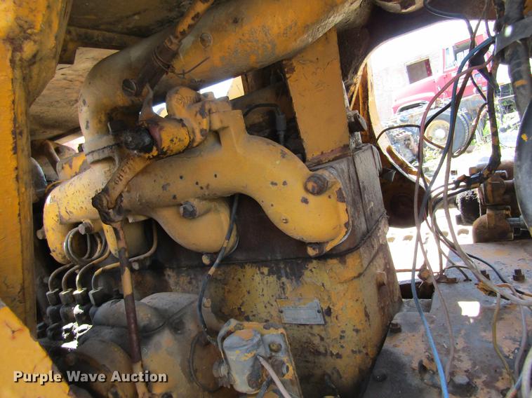 image for item DD8472 Caterpillar 955 track loader