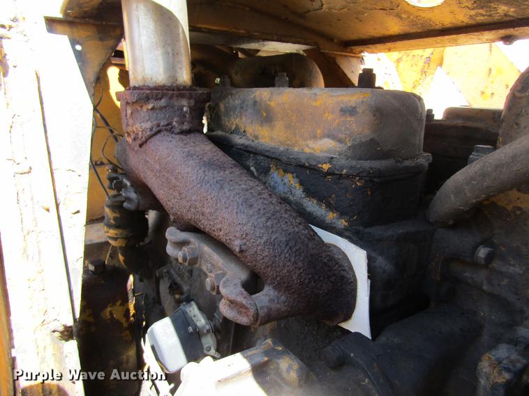 image for item DD8472 Caterpillar 955 track loader