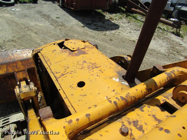 image for item DD8472 Caterpillar 955 track loader
