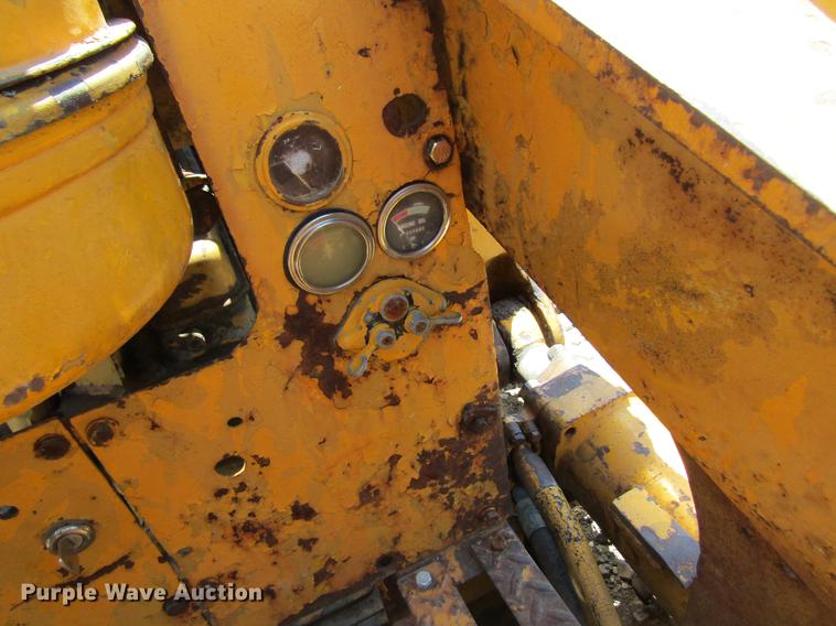 image for item DD8472 Caterpillar 955 track loader
