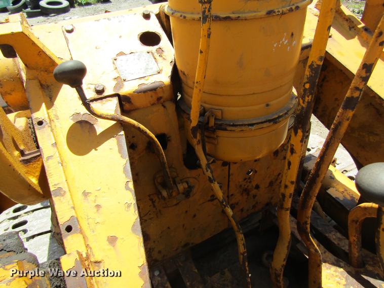 image for item DD8472 Caterpillar 955 track loader