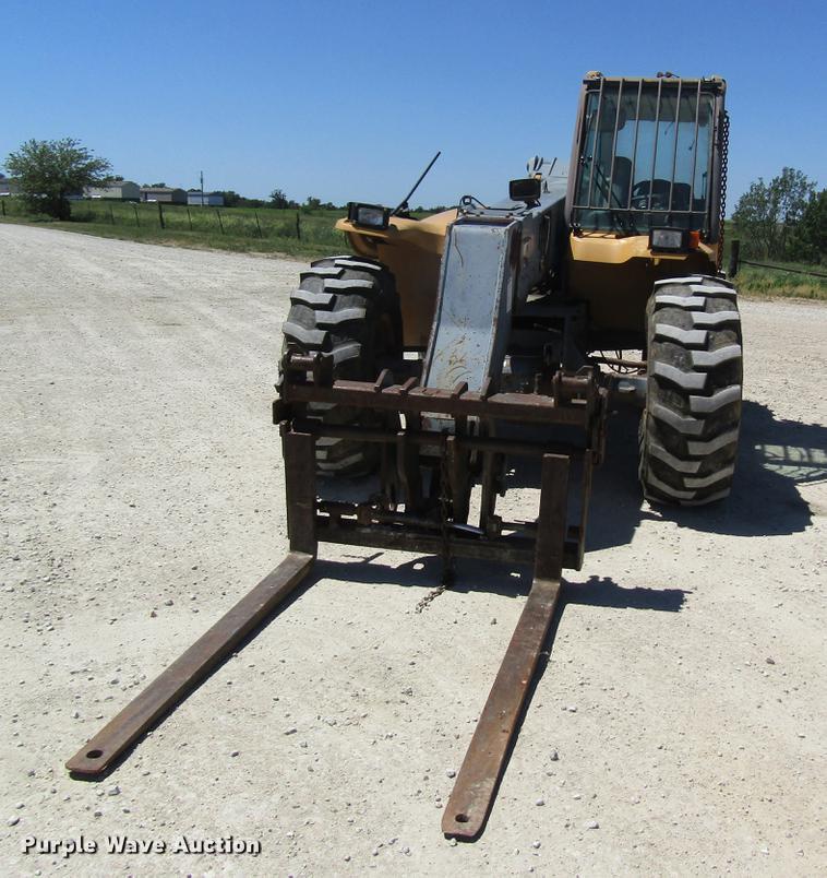image for item DD8489 2000 New Holland LM430 telehandler