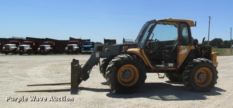 image for item DD8489 2000 New Holland LM430 telehandler