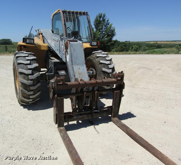 image for item DD8489 2000 New Holland LM430 telehandler