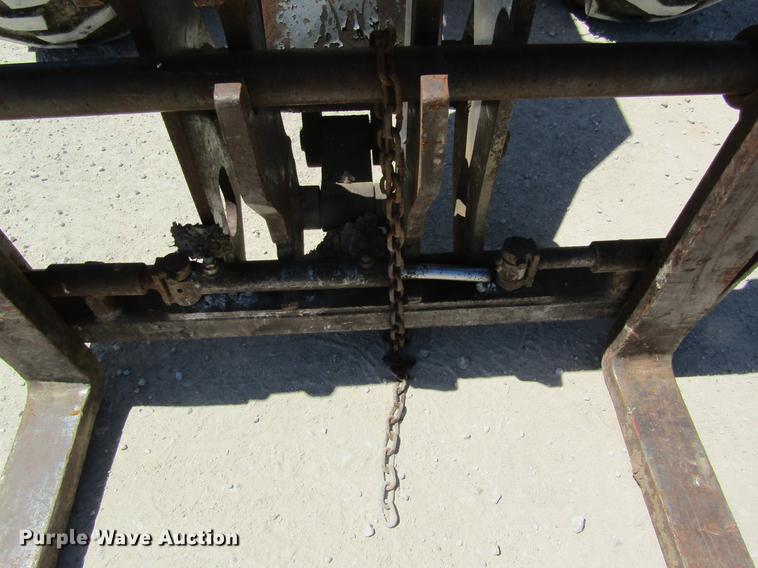 image for item DD8489 2000 New Holland LM430 telehandler